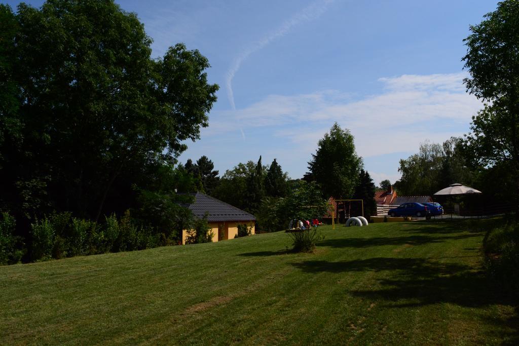 Areal Hradisek Klobouky u Brna Exterior foto